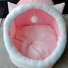 Comfortable pet house in adorable pink British shorthair cat design – soft, warm, and removable
