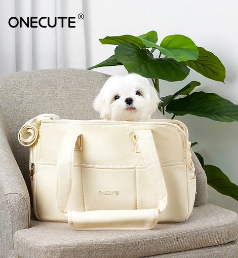 Pets go out and pack puppies. Portable one-shoulder bags are suitable for cats and small dogs to carry outdoors than bears.