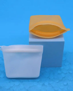 Silicone Dog Treat Pouch With Easy Closure Outside Training Pet Treat Bag Moisture-proof Dog Treat Holder For Dogs Training