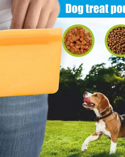 Silicone Dog Treat Pouch With Easy Closure Outside Training Pet Treat Bag Moisture-proof Dog Treat Holder For Dogs Training