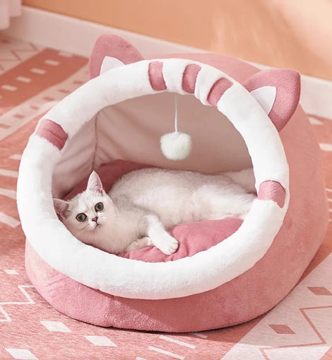 Comfortable pet house in adorable pink British shorthair cat design – soft, warm, and removable