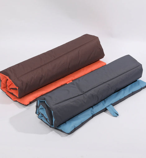 New Portable Pet Mat for Outdoor Travel Waterproof Moisture-proof and Foldable Outdoor Dog Bed Portable Camping Travel Pet Mat