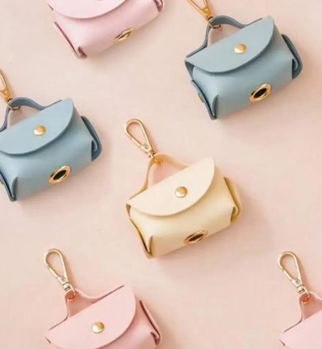 Stylish Pet Bag Holder Faux Leather Pet Poop Bag Holder with Dispenser for Dog Bags Portable Dog Poop Bag Organizer Supplies Pet